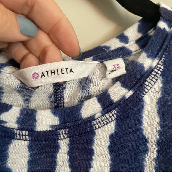 Athleta Blue & White Tie Dye Breezy Racerback Tunic Tank Top Size xs - Picture 6 of 7